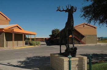 Bradford Inn & Suites Midland Bagian luar foto